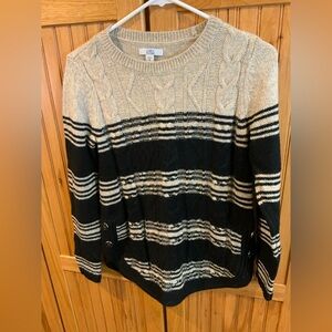 Croft & Barrow Women's Crewneck Sweater in Black and Cream